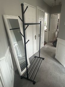clothes rail