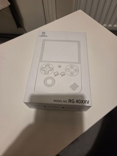 Retro Handheld Console Anvernic RG 40XX V