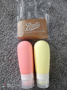 NEW.Women's travel bottle set