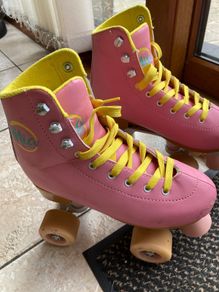 kids roller skates