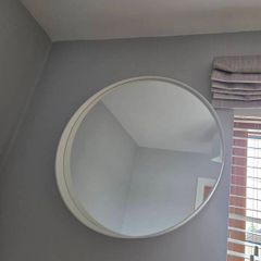 White Round Mirror