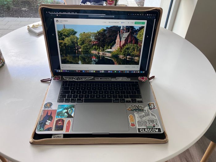 Apple MacBook Pro 16 Inch 2019 Touch Bar i7 512GB 16GB Ram 733 Cycles