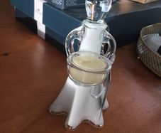 Tealight holder