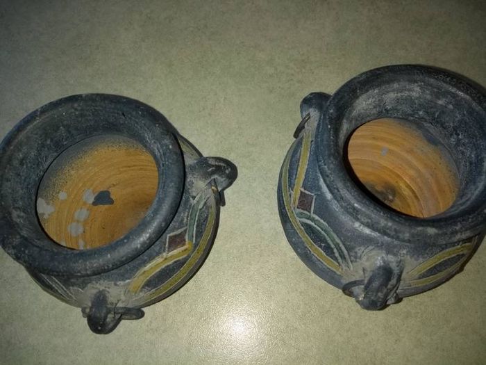 Set of 2 tripe pottery hand carved and collared vases15 cm. tall