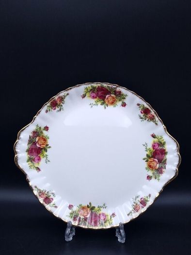 Royal Albert "Old Country Roses" Tea Pot and tea Set