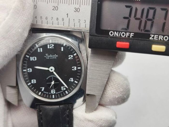 Vintage Selecta De Luxe Mechanical Watch  Excellent Condition