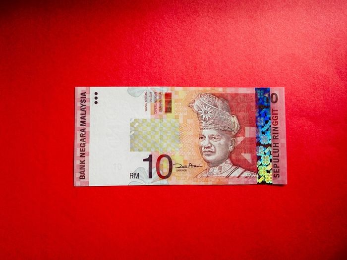Malaysia  10 Ringgit. 2004 Pick. 46( Uncirculated).