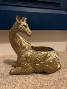 Resin Giraffe Pot Planter