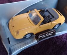 PORSCHE 911 Carrera model car