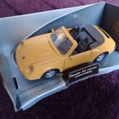PORSCHE 911 Carrera model car
