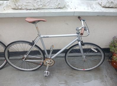 2 bikes