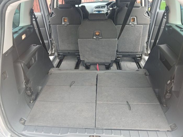 Peugeot 5008 2015.