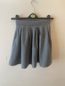 Lily & Dan grey skirt (new) age 9-10