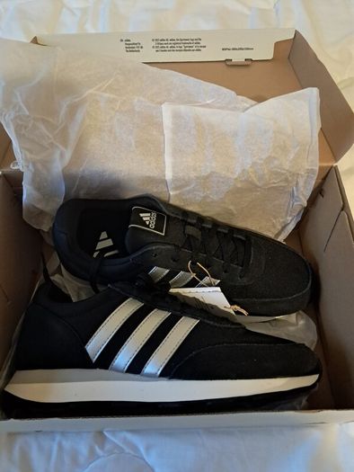 NEW Adidas Trainers - Size 6