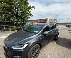 Tesla Model X 2020 - 6 Seaters