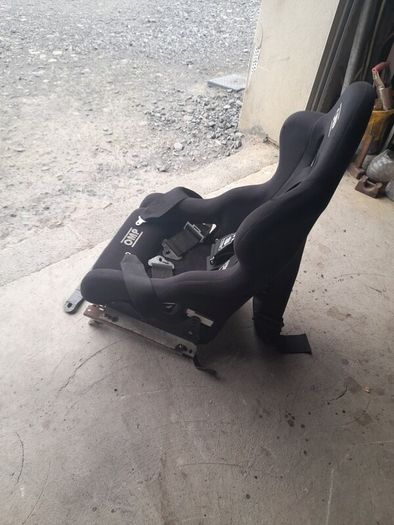 Omp Bucket Seat With Harness