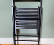 2 folding chairs