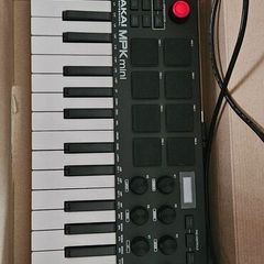 MPK Midi Controller