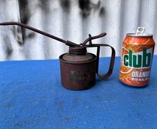 Vintage oil can