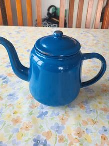 enamel teapot