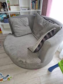 swivel chair