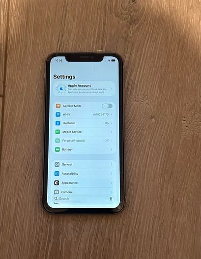 iPhone 11 Three network