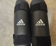 Shin Pads / Shinguards  x 2