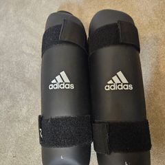 Shin Pads / Shinguards  x 2