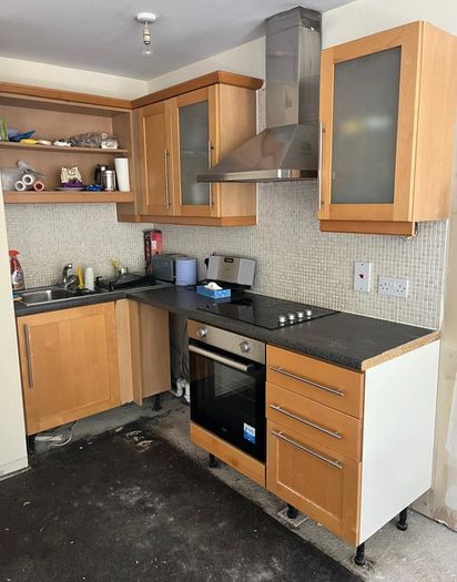 Kitchen Cabinets & Countertops