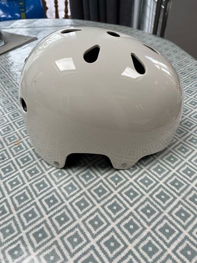Helmet, Skate, Skateboard, Rollerblade, Cycle
