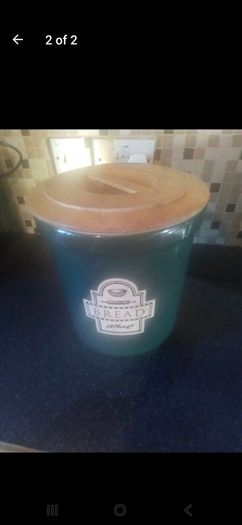 Bread bin
