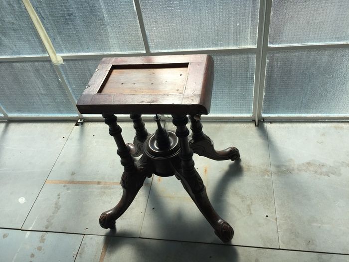Antique oval table. Top is removable. 48"/122cm x 34"/87cm