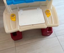 Step2 kids art activity desk with matching chair