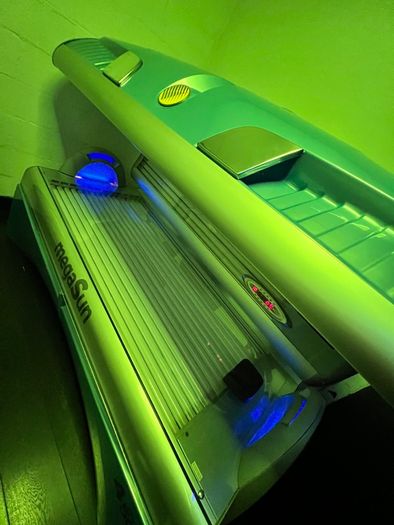 Megasun 4500 Tanning bed/Sunbed