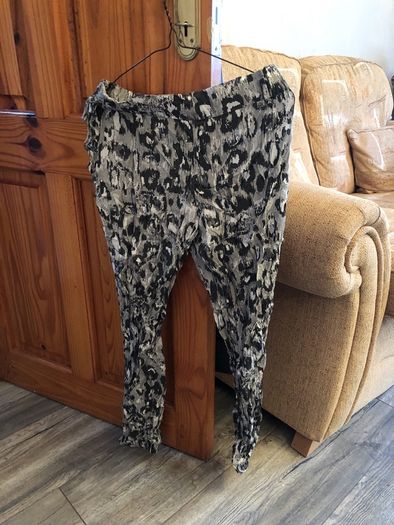 River island size 8 trousers