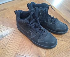 Nike Black Mid top Trainers Sneakers