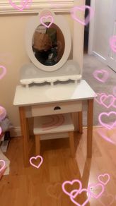 girls vanity table and chair  with mirror