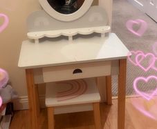 girls vanity table and chair  with mirror