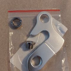Bicycle / parts / rear hanger