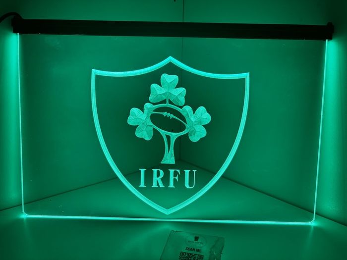 irfu  wall light