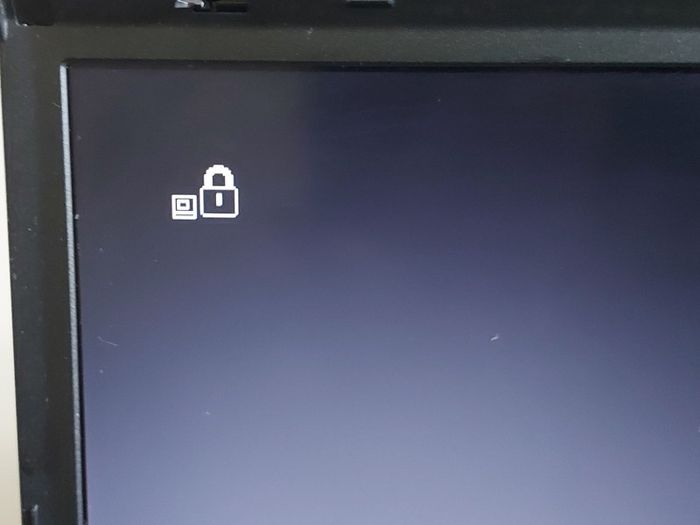Lenovo T60p IBM Thinkpad, in excellent cosmetic condition, Battery is Good but states Error with Date & Time, and displays Lock Sign