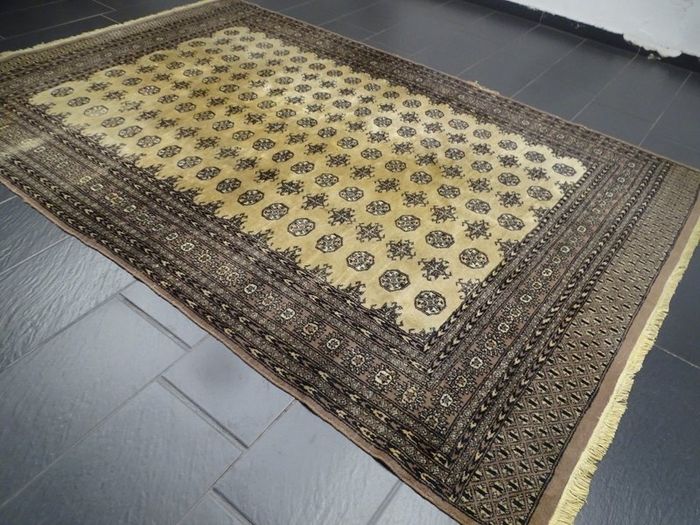 P.ersian Buchara Rug 2.85 x 1.90m (BUC12)