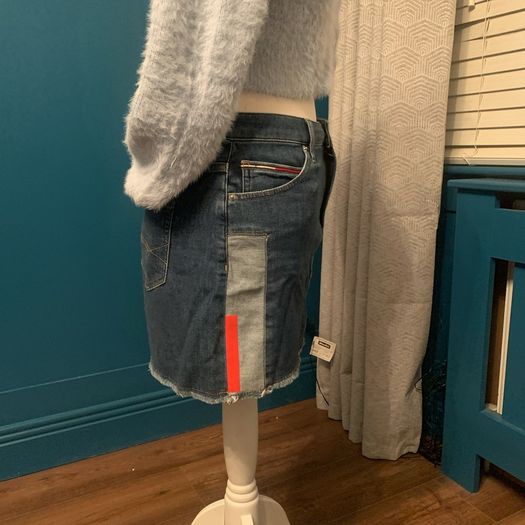 Tommy Hilfiger mini denim skirt. Size 29