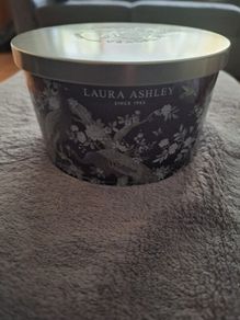 Laura Ashley 70th Anniversary Royal Bloom Triple Scented Candle .. Price Drop