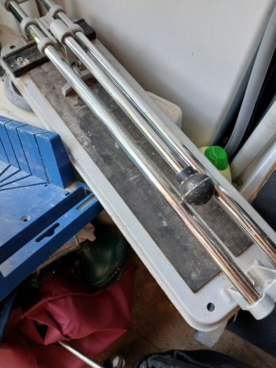 tile cutter
