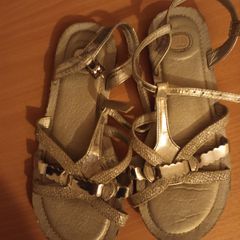 Girl's sandals, size 2