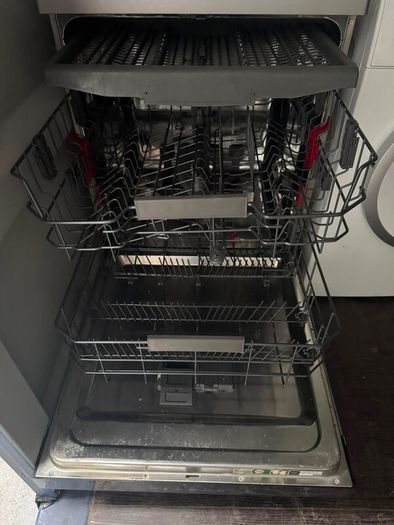SOLDWhirlpool dishwasher