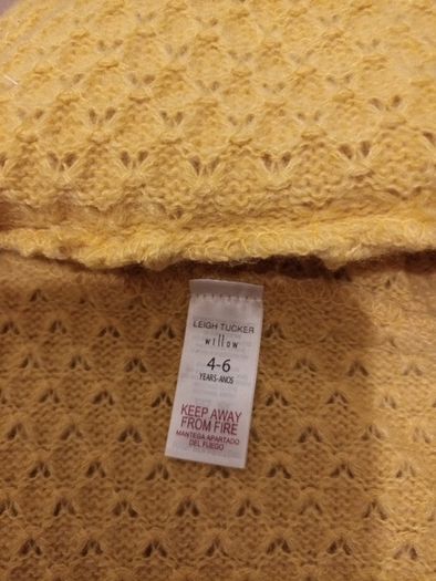 Brand new childs hat &snood by leigh Tucker @ Dunnes