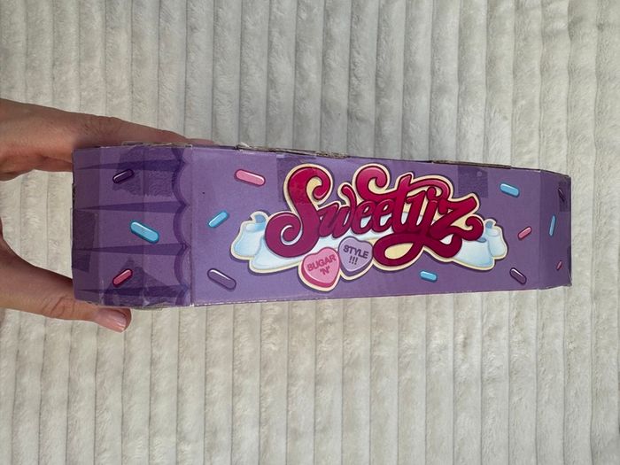 Sweetyz Sweet Party Pack Sue Delicious Marsha Mellow Lipstick had to be used to 2015 Please see photos