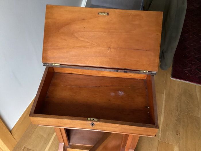 Victorian or early Edwardian Davenport desk